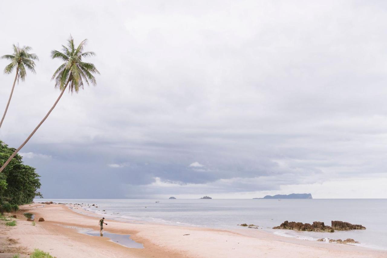 Ban Saithong Beach Resort Bang Saphan Noi Ngoại thất bức ảnh