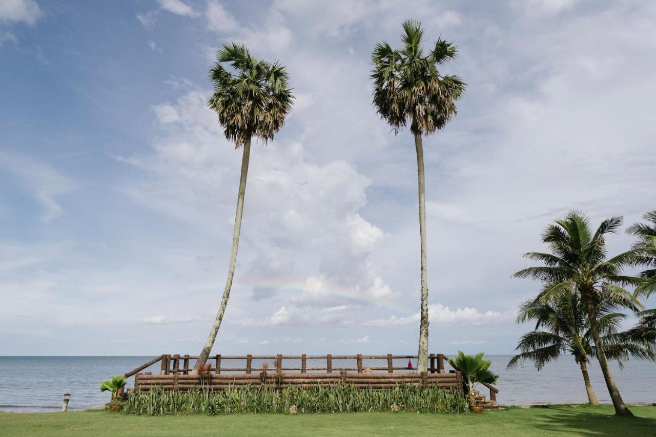 Ban Saithong Beach Resort Bang Saphan Noi Ngoại thất bức ảnh